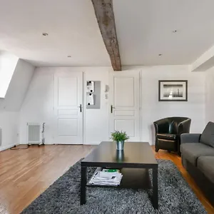  Appartement Charming Flat At The Heart Of Old Close To Stations - Welkeys France